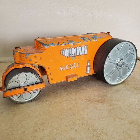 Vintage 1950's Hubley Pressed Steel Orange Diesel Steamroller collectible toy - Picture 3 of 11